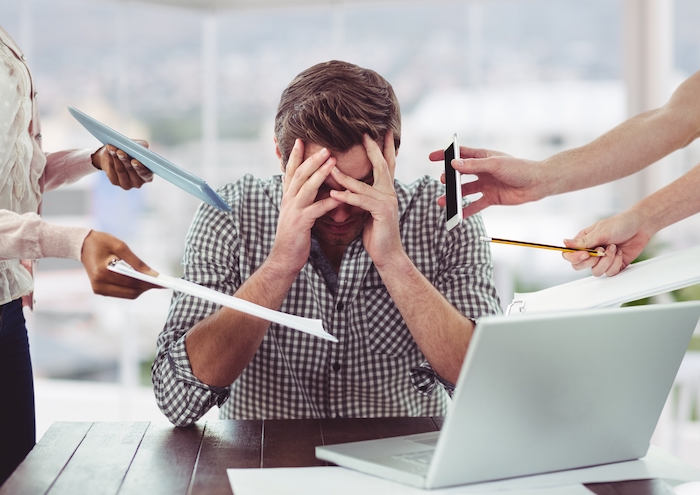 L'attention au travail : interruptions toutes les 3 à 6 minutes © Freepik