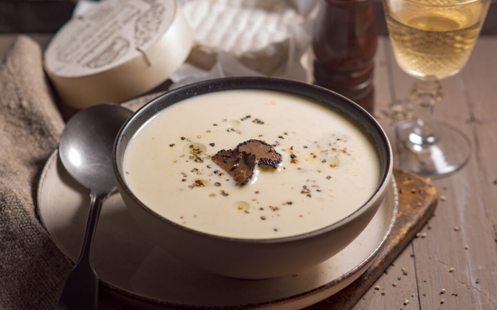 Velouté de camembert à la truffe - Mon Quotidien Autrement - ©E. Montuclard