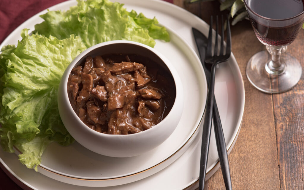 Effiloché de champignons sauce vin rouge - Mon Quotidien Autrement - ©E. Montuclard