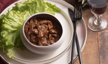 Effiloché de champignons sauce vin rouge - Mon Quotidien Autrement - ©E. Montuclard