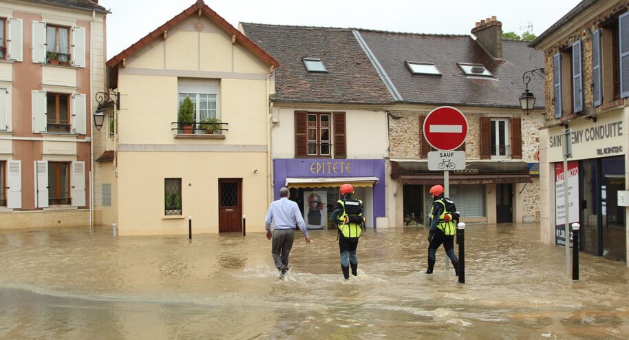 Inondations à Saint-Rémy-lès-Chevreuse en 2016. Wikimedia / Lionel Allorge