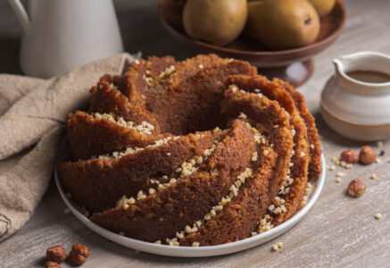 Gâteau à la noisette et aux poires