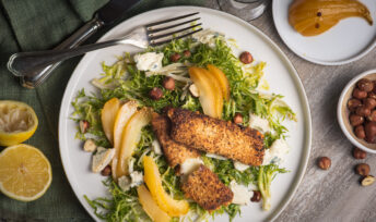Frisée aux poires pochées et croquettes de tome de l'Aubrac - Mon Quotidien Autrement - ©E. Montuclard