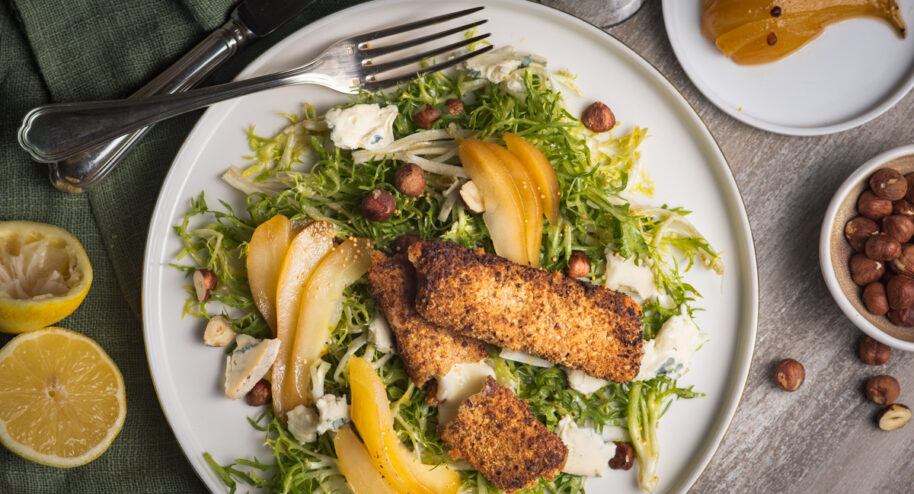 Frisée aux poires pochées et croquettes de tome de l'Aubrac - Mon Quotidien Autrement - ©E. Montuclard