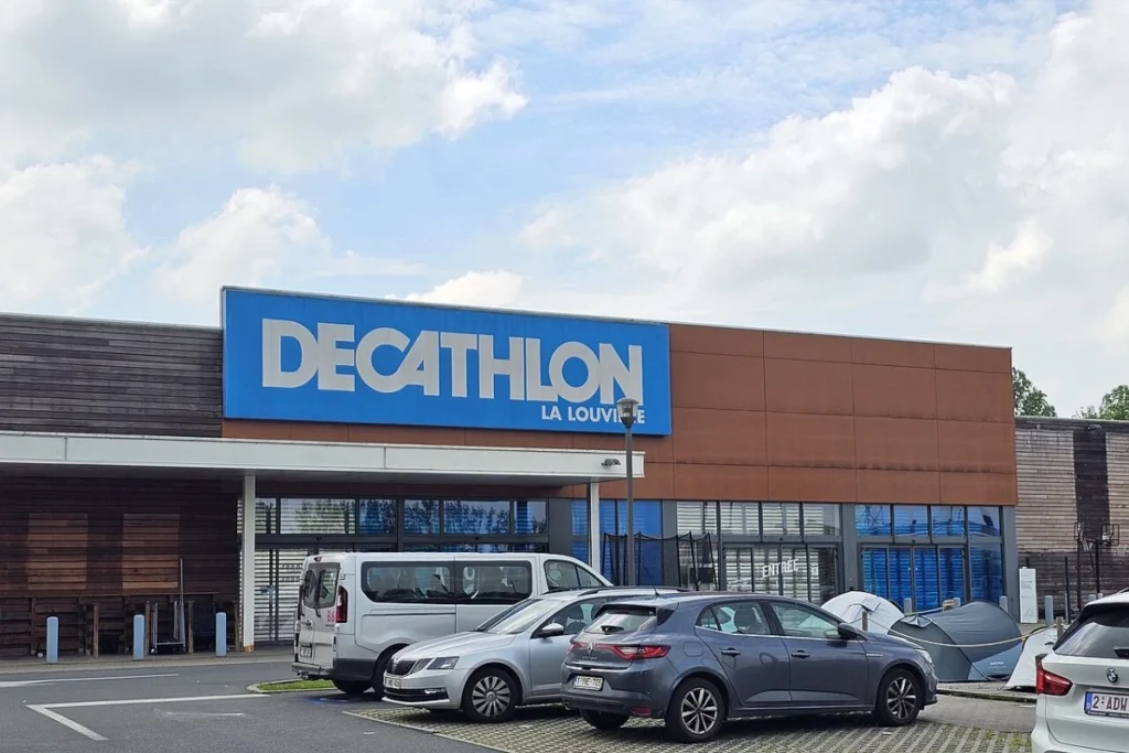 Une enseigne Decathlon. Wikimedia / CC BY-SA 4.0Emilius123
