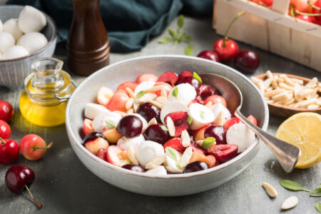 Recette de salade de cerises et mozzarella