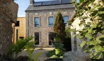 L'auberge de Mellionnec. Crédit : A la belle étoile