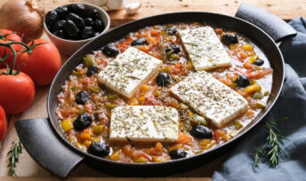 Recette de poêlée de tomates et poivrons à la feta - Mon Quotidien Autrement - ©E. Montuclard