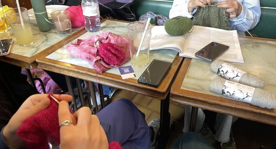 Reportage au Club Crochet Tricot Paris © Perrine Bontemps