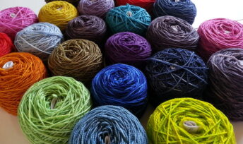 Tricot et crochet : comment choisir son fil ? © Elisa la - Flickr