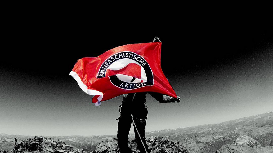 L'histoire résistante de l'alpinisme continue jusqu'à aujourd'hui. Crédit : alpin.punx