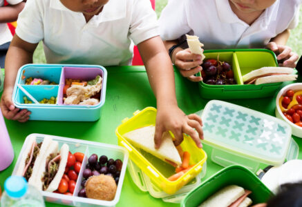 Les contenants alimentaires en plastique dans les crèches et les écoles (enfin) interdits