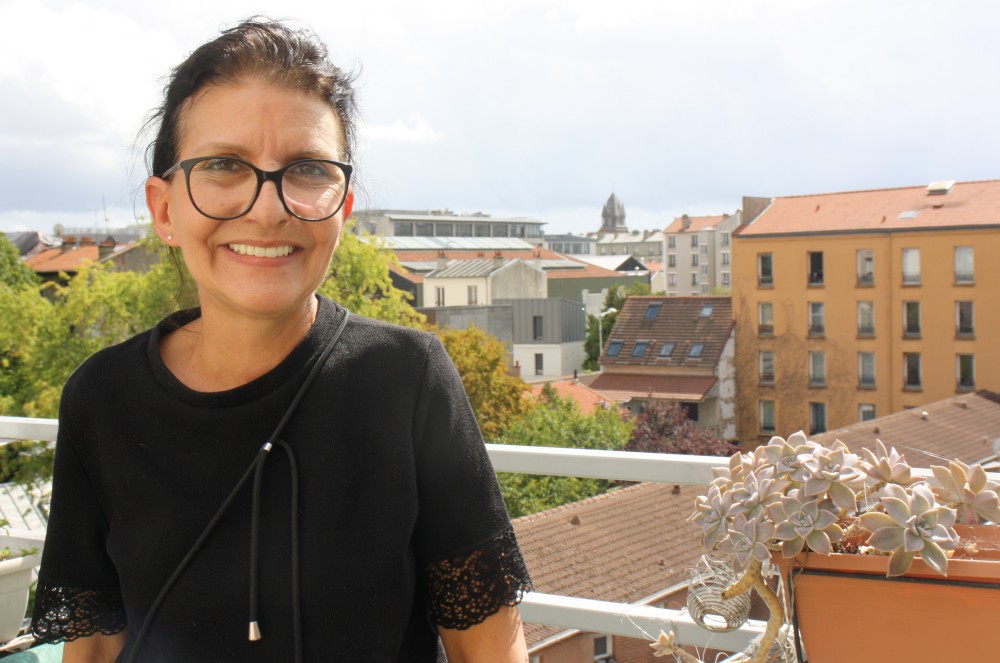 Charlotte a une entreprise de détection de punaises de lit. Crédit : E.B / La Bouscule