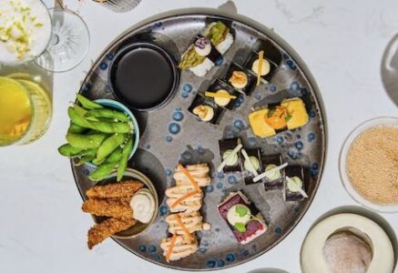 Savoureux sushis végans du restaurant brEAThe à Paris