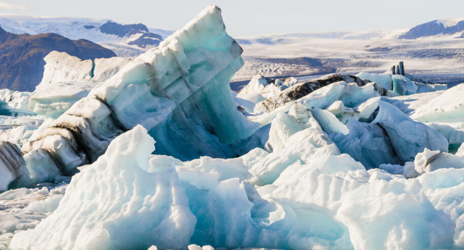 Les glaciers ont perdu 5 % de leur volume depuis le début du siècle. Crédits Wirestock
