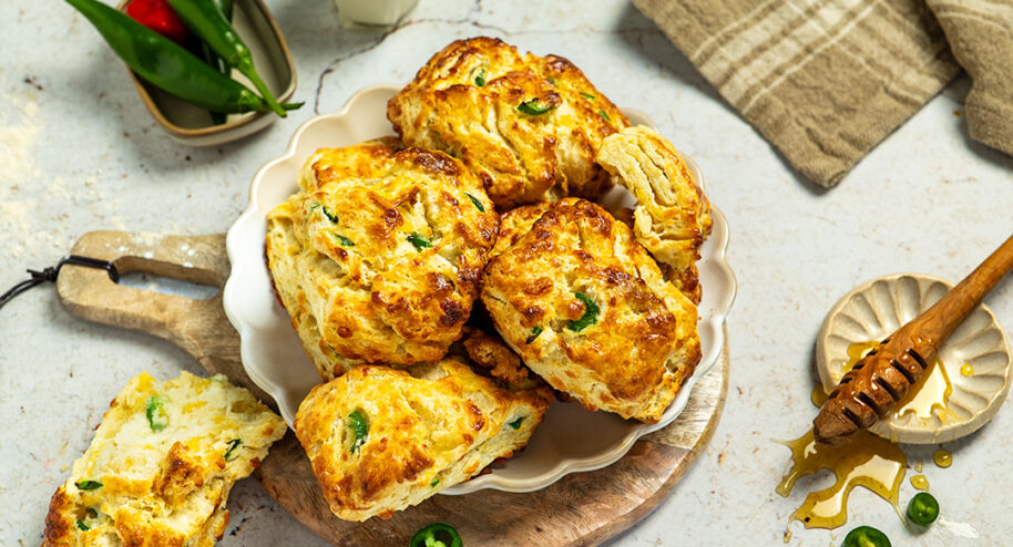 Recette de biscuits moelleux au cheddar et piment - La Bouscule - ©S.LACROIX
