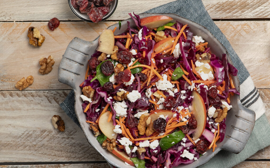 Recette de salade de chou rouge sucrée-salée - La Bouscule - © S.LACROIX