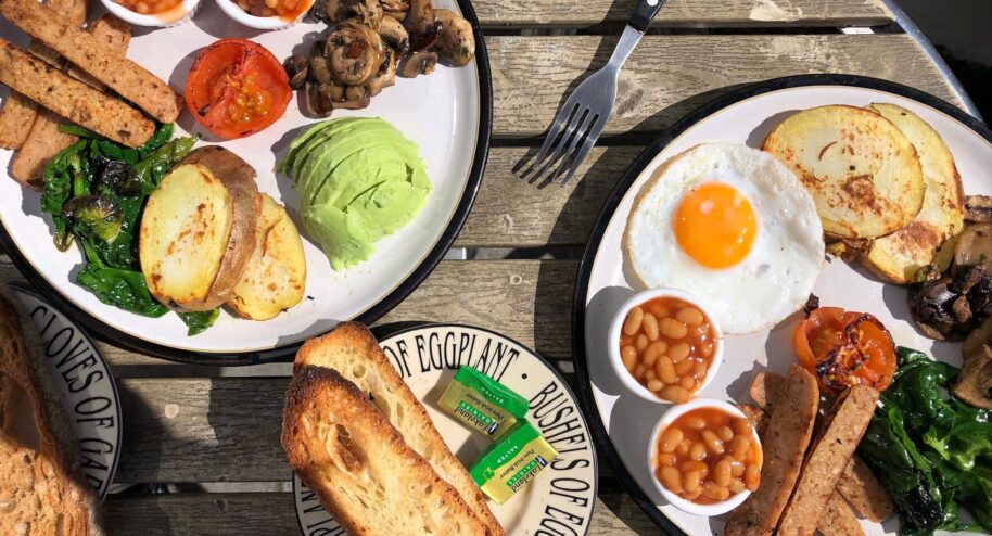 Un authentique petit-déjeuner anglais à Brighton chez Cup of Joe.