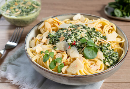 Recette de spaghettis, sauce au cresson et parmesan crémeuse et goûteuse