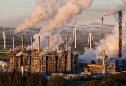 Conférence sur la sortie des énergies fossiles : un nouvel espoir… à confirmer