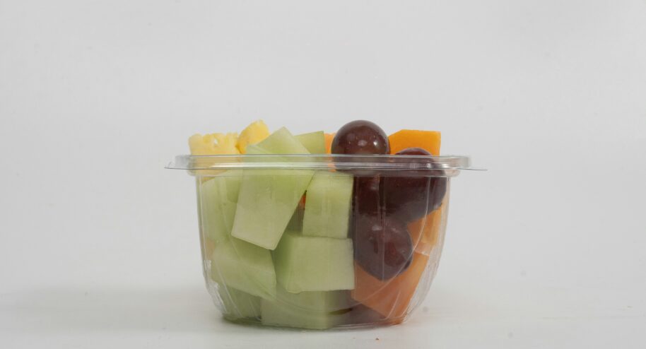 Fruits et légumes prédécoupés : 4 raisons de les éviter. Crédits : zaky jundana