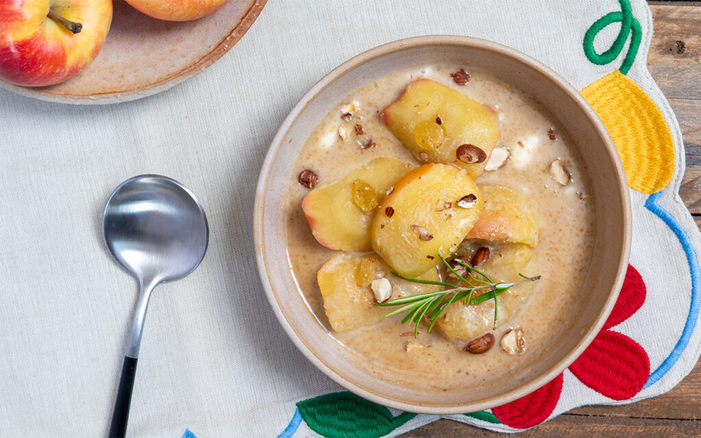 Recette de pommes pochées au cidre - La Bouscule - © S.LACROIX